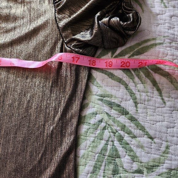 Cute puff sleeve top - Picture 3 of 6